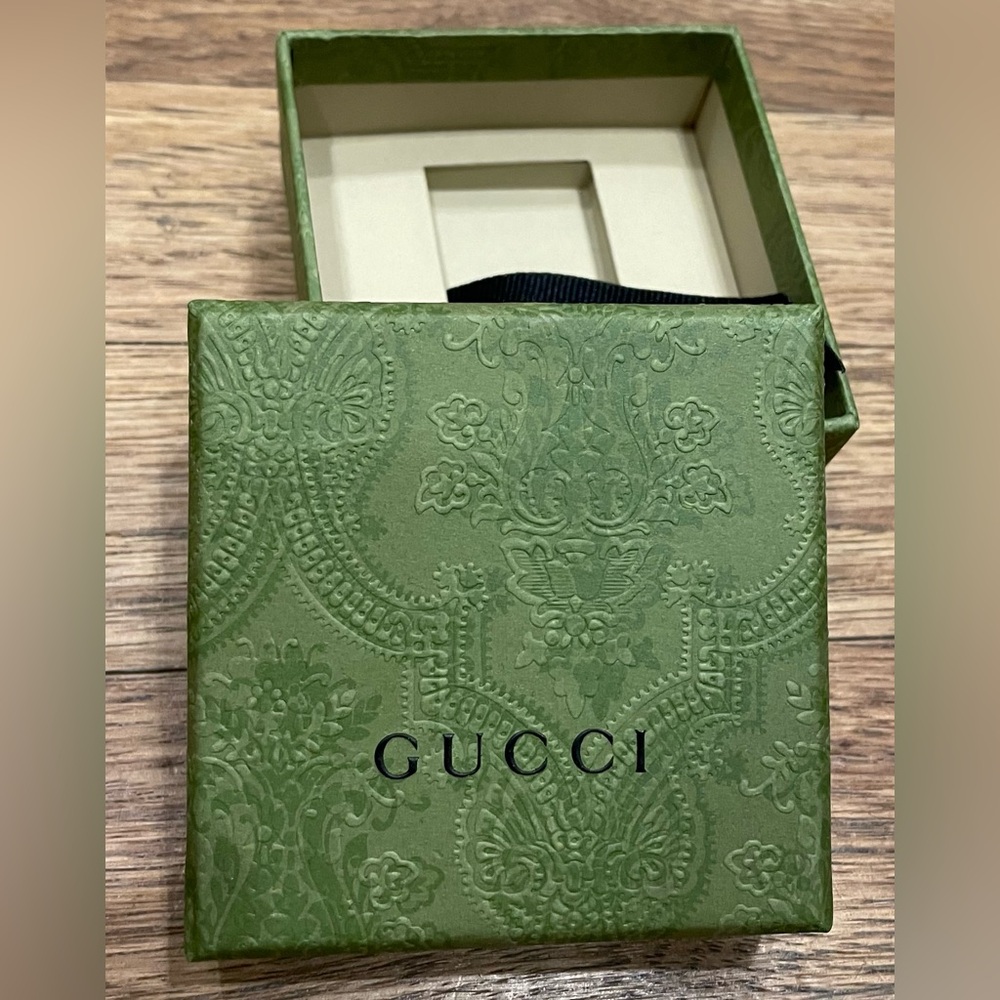 Small authentic Gucci box
